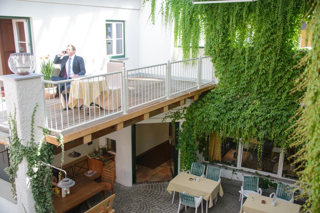 Gasthof Hotel Zweimueller Grieskirchen Buitenkant foto