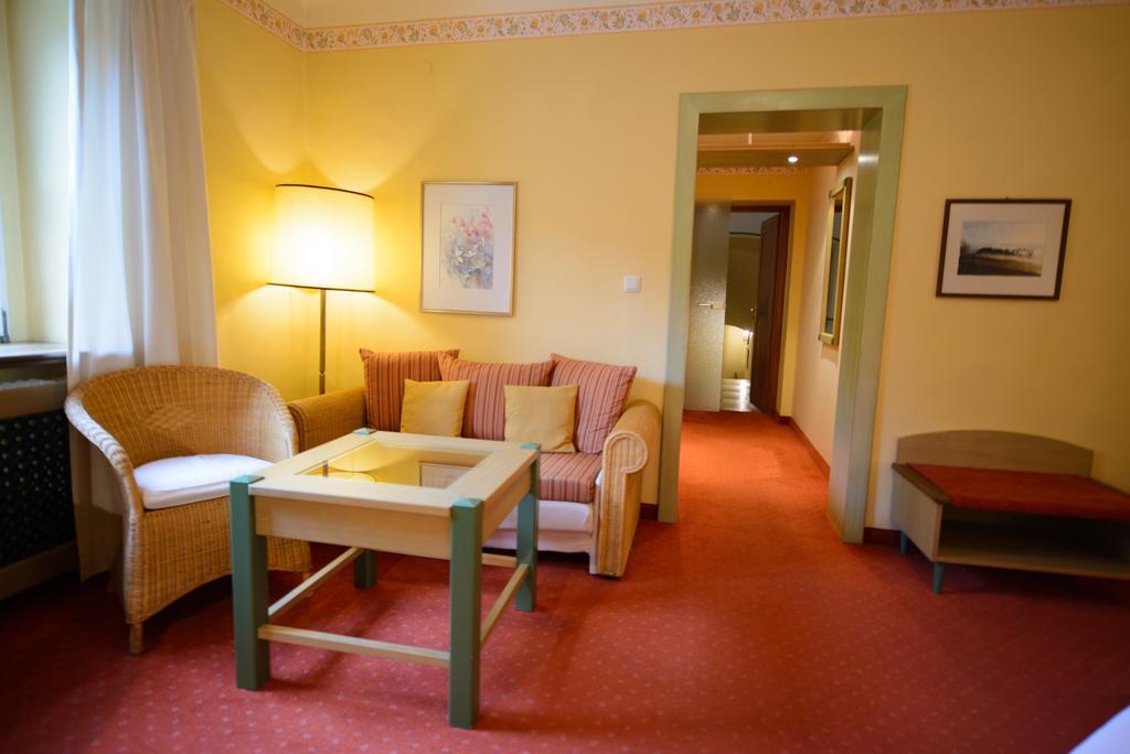 Gasthof Hotel Zweimueller Grieskirchen Kamer foto