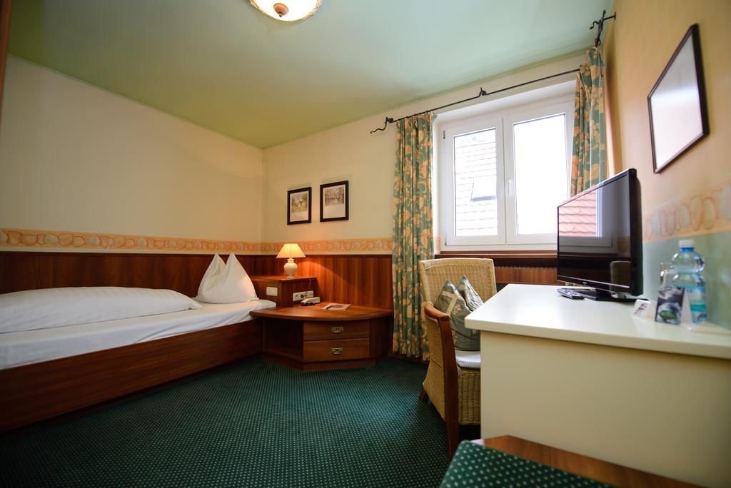 Gasthof Hotel Zweimueller Grieskirchen Kamer foto